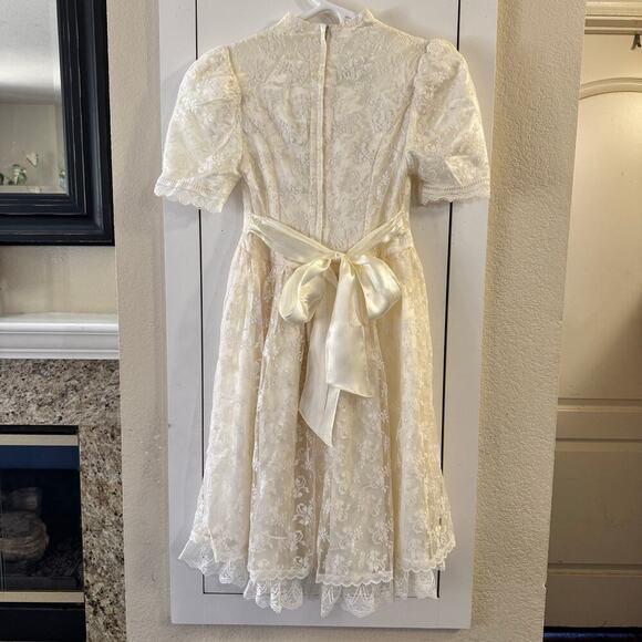 VINTAGE Gunne Sax Jessica Mclintock Girl's Cream Lace Gown Dress Size 10 - Picture 2 of 6